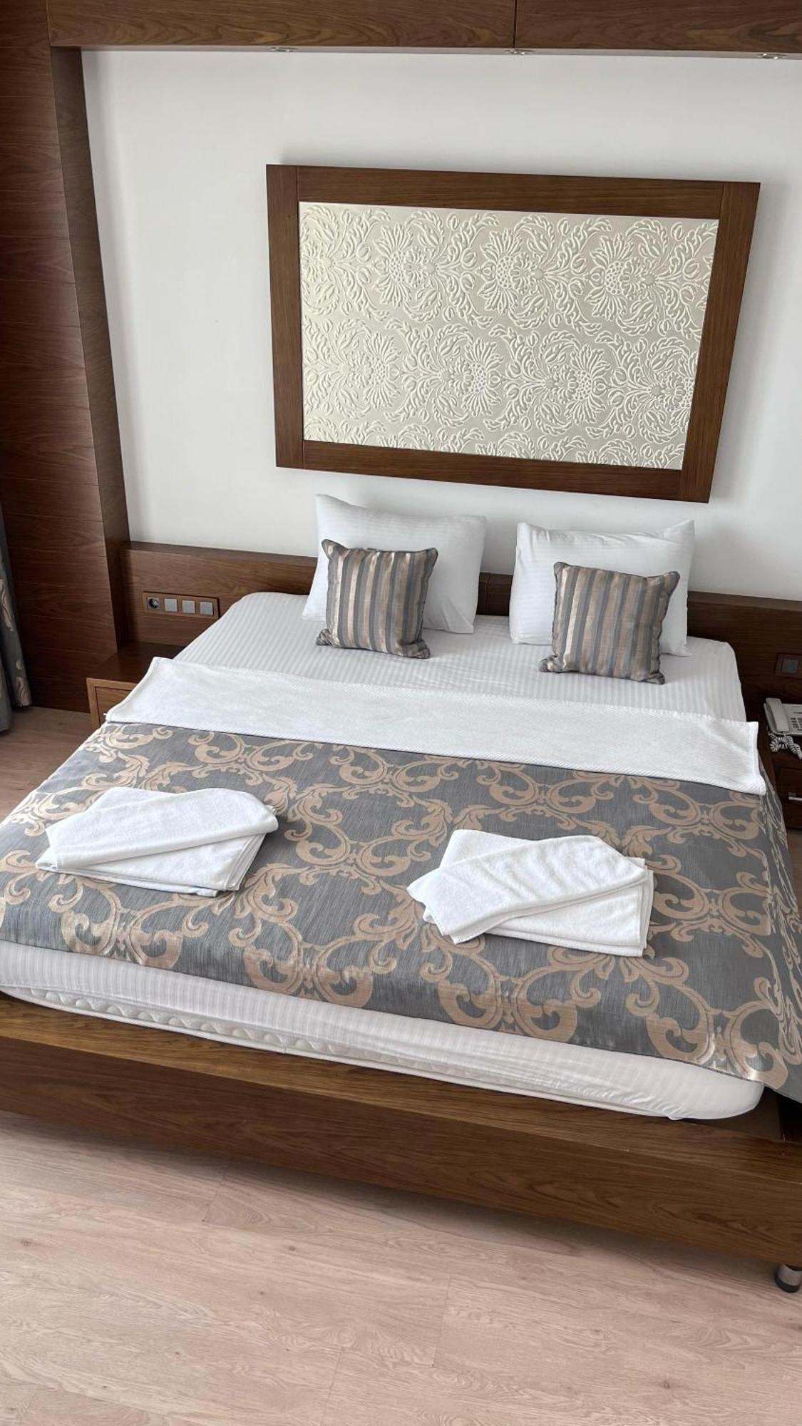 Hotel Turiya Turgutreis Extérieur photo