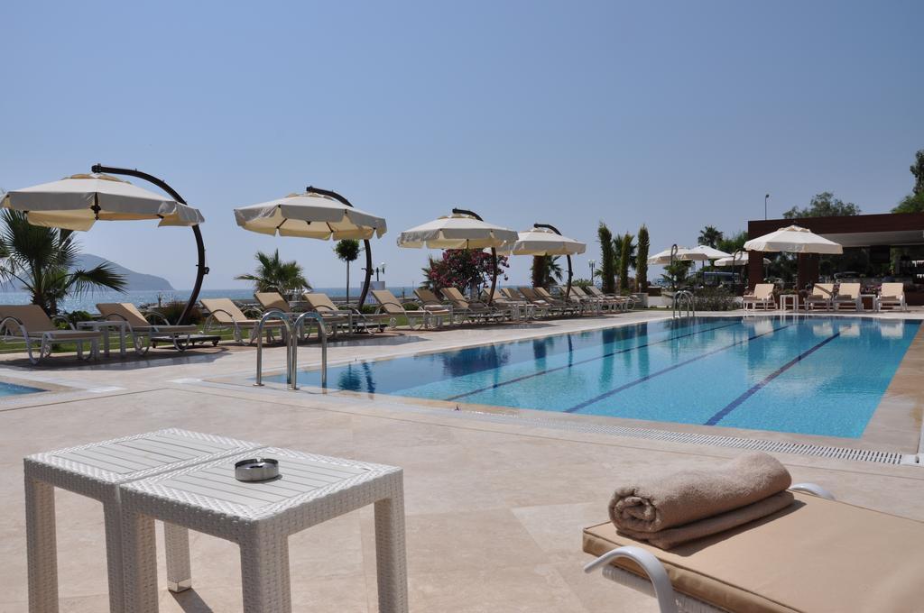 Hotel Turiya Turgutreis Extérieur photo