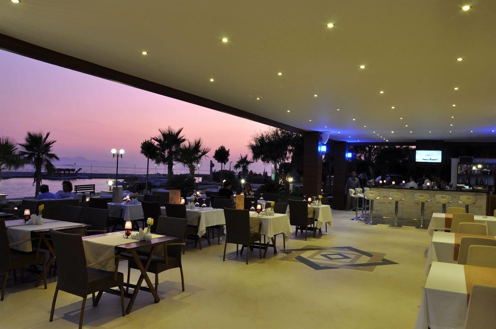 Hotel Turiya Turgutreis Extérieur photo